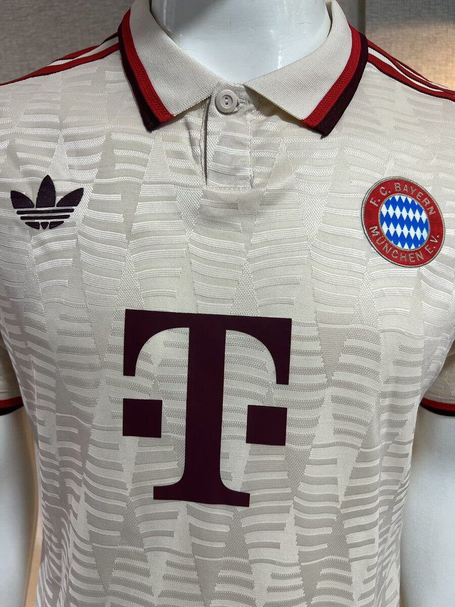 BAYERN VISITANTE 24/25