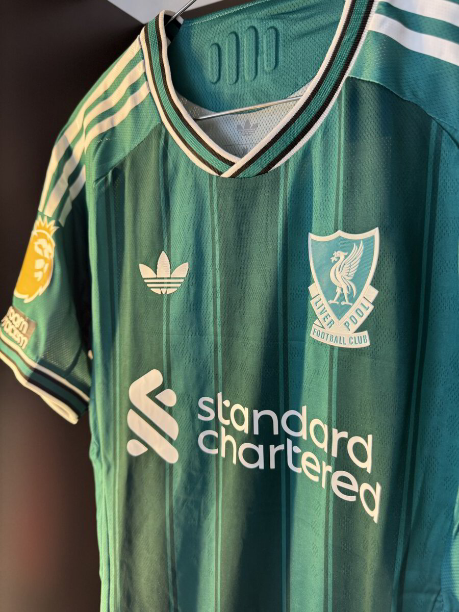 LIVERPOOL 3ª EQUIPACION