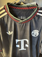 BAYERN TERCERA EQUIPACION 25/26