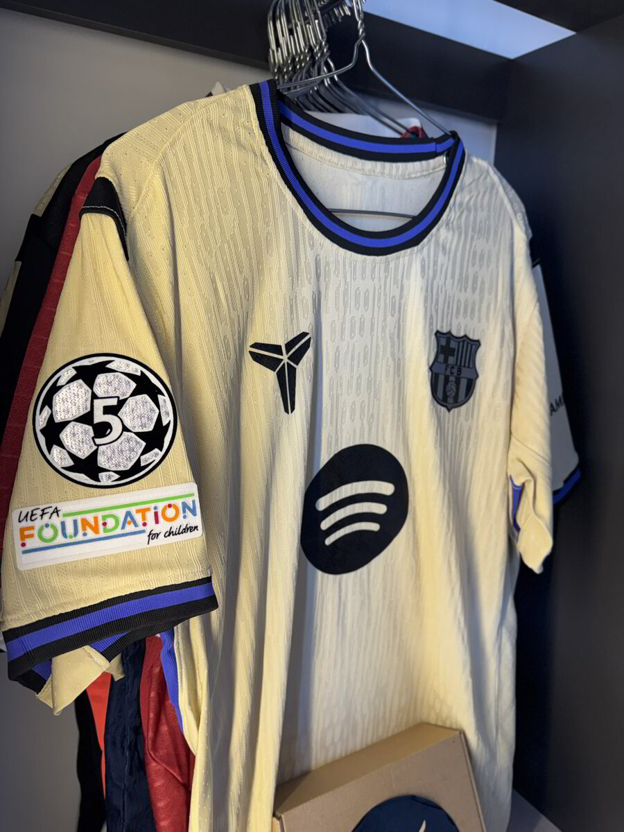 BARCELONA VISITANTE 25/26